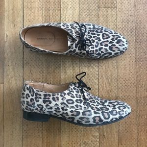 Dieppa Restrepo Leopard Lace-up Oxfords